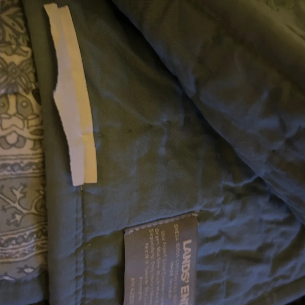 Lands End Ombré Quilt King Spread. Length 110”, width 90”. Reverse, solid green.